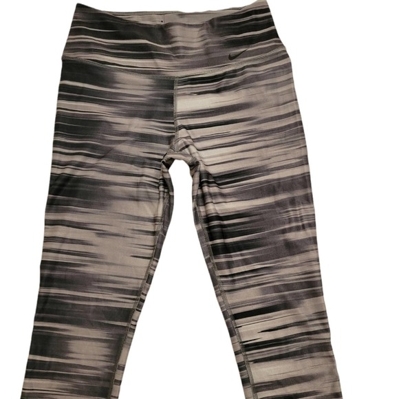 Nike Dri-Fit Gray Striped Cropped Work Out Leggings Size Small - Picture 2 of 6